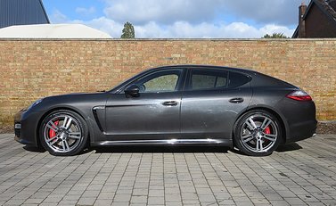 Porsche Panamera Turbo S 10