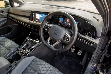 Volkswagen Golf R-LINE TSI