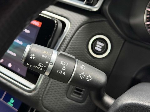 Land Rover Range Rover Velar 2.0 D240 R-Dynamic S SUV 5dr Diesel Auto 4WD Euro 6 (s/s) (240 ps) 42