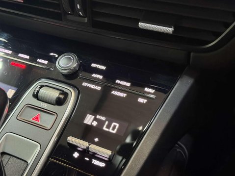 Porsche Cayenne 2.9T V6 S SUV 5dr Petrol TiptronicS 4WD Euro 6 (s/s) (440 ps) 51