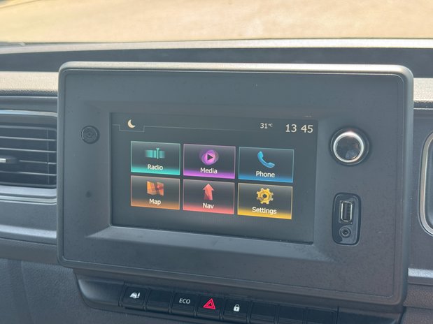 Nissan Interstar MWB L2H2 [SOLD KH] Medium Roof Air Con Nav Sensors EURO 6 24