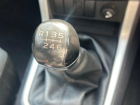 Isuzu D-Max 1.9 TD Yukon 4WD Euro 6 4dr 23