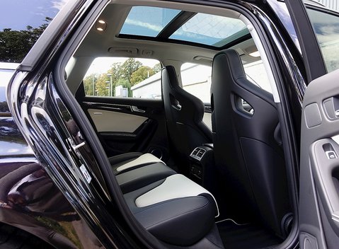 Audi RS4 Avant Limited Edition 10