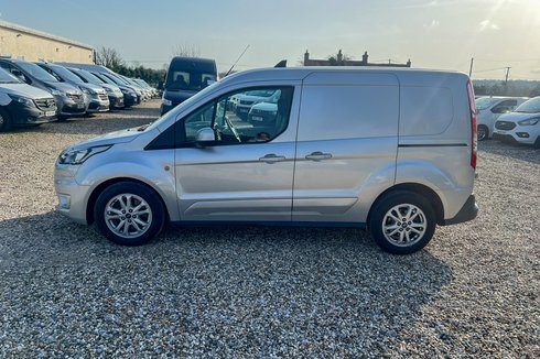 Ford Transit Connect AUTO SWB L1H1 Limited 200 Air Con Alloys Sensors EURO 6 NO VAT