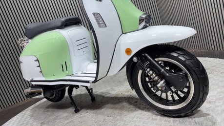 Royal Alloy GT 2020 ONLY 1K 1 OWNER SCOOTER LONG MOT MODERN RETRO 125CC 39