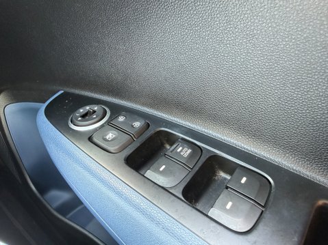 Hyundai i10 SE AUTOMATIC 27