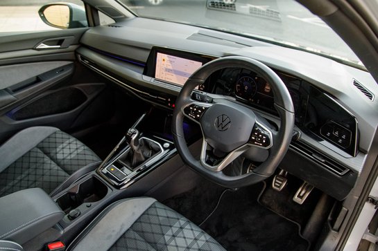 Volkswagen Golf R-LINE TSI