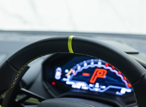 Lamborghini Huracan Tecnica 26