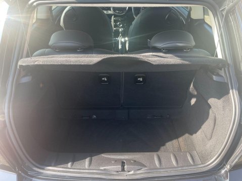Mini Hatch 1.6 Cooper D Bayswater Euro 5 (s/s) 3dr 20