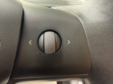 Tesla Model 3 Model 3 Standard Range + 4dr 40
