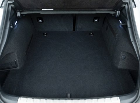 Porsche Taycan GTS Sport Turismo 34