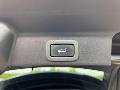 Jaguar F-Pace 2.0 D180 R-Sport Auto AWD Euro 6 (s/s) 5dr 36