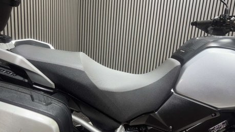 Suzuki V-Strom 1000 2016 ADVENTURE BIKE FULL LUGGAGE NEW MOT SERVICED 29