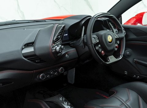 Ferrari 488 GTB 13