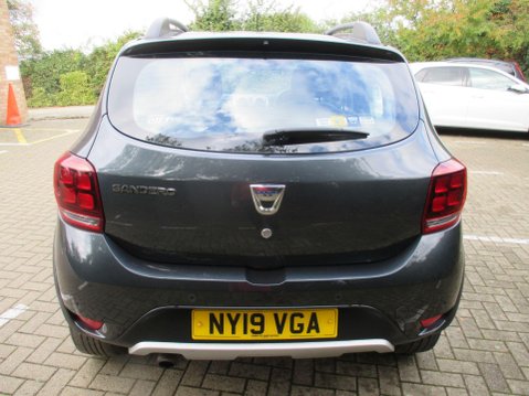Dacia Sandero Stepway 0.9 TCe Comfort Euro 6 (s/s) 5dr 9