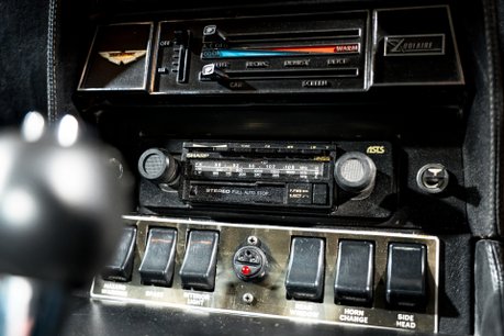 Aston Martin DBS V8 SERIES 1. EXTENSIVE HISTORY PORTFOLIO. 3-SPEED AUTO. CONOLLY INTERIOR. 29