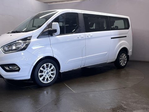 Ford Tourneo Custom 2.0 320 EcoBlue Titanium Minibus Double Cab 5dr Diesel Auto L2 Euro 6 (s/s) 4