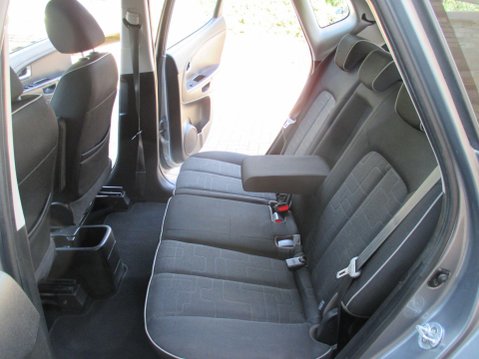 Kia Venga 1.6 2 Euro 6 (s/s) 5dr 43