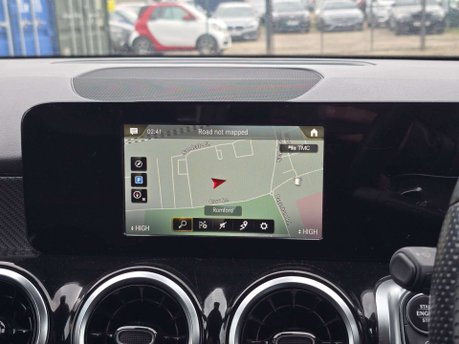 Mercedes-Benz GLB 1.3 GLB200 AMG Line SUV 5dr Petrol 7G-DCT Euro 6 (s/s) (163 ps) 32