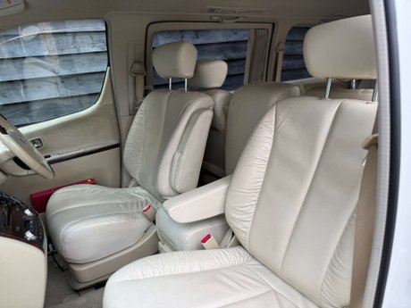 Nissan Elgrand AUTECH 39