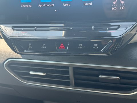 Volkswagen ID.3 Pro 58kWh Family Hatchback 5dr Electric Auto (145 ps) 23