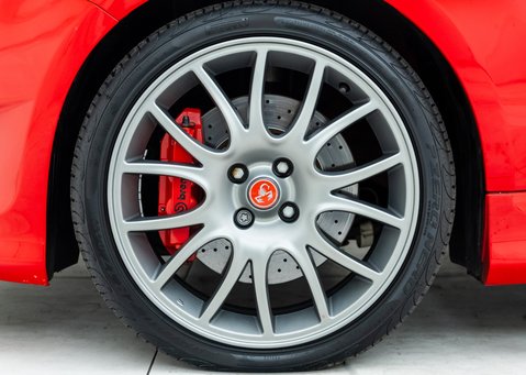 Abarth 695 Tributo Ferrari 