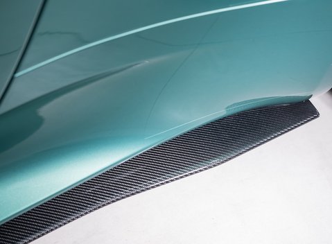 Aston Martin DB12 Coupe 35