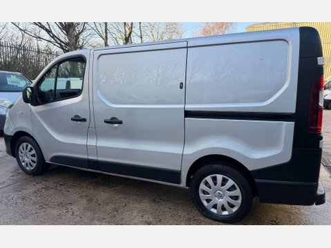 Renault Trafic 1.6 dCi 27 Business Panel Van 5dr Diesel Manual SWB Standard Roof Euro 6 (9 18