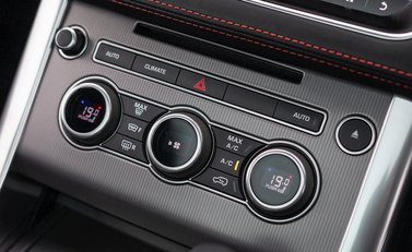 Land Rover Range Rover Sport 3.0 SDV6 URBAN 19