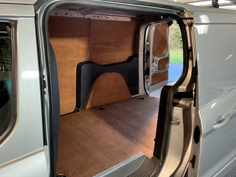 Ford Transit Connect 250 EcoBlue Limited L2 Euro 6 (s/s) 5dr 8