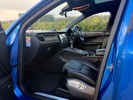 Porsche Macan 2.0 Macan Semi-Auto 4WD 5dr 47