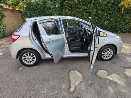 Toyota Yaris 1.5 VVT-h Icon Tech E-CVT Euro 6 (s/s) 5dr 45