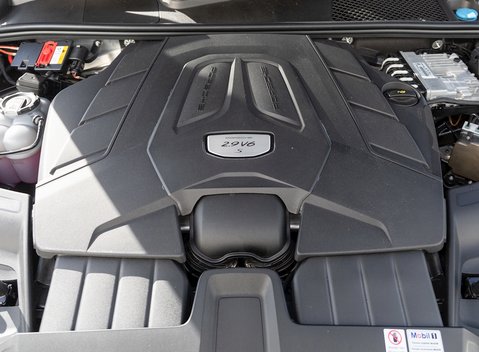 Porsche Cayenne S 31