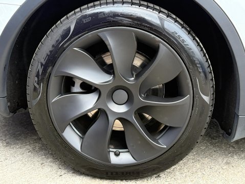 Tesla Model Y Long Range SUV 5dr Electric Auto RWD (346 ps) 15