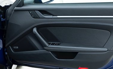 Porsche 911 (992) GT3 Touring 17