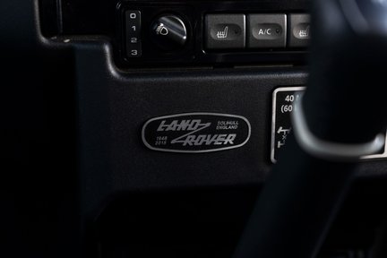 Land Rover Defender 110 Adventure 26