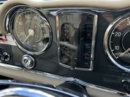 Mercedes-Benz SL Series 230 SL 68