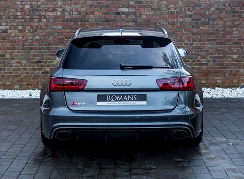 Audi RS6 Avant Performance 5