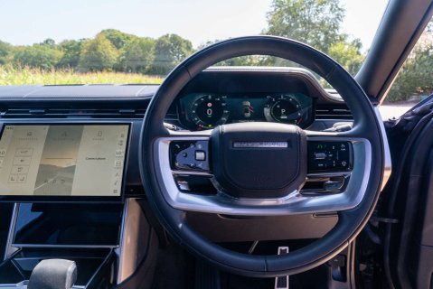Land Rover Range Rover P460e Autobiography 12