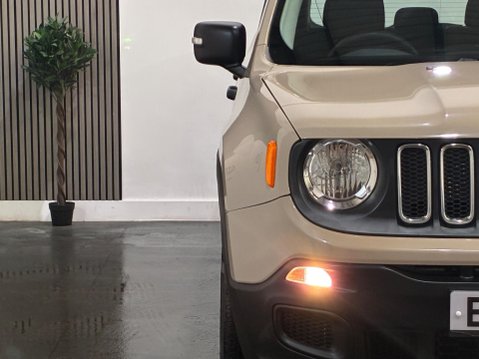 Jeep Renegade 1.6 E-TorQ Sport Euro 6 (s/s) 5dr 43