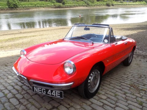 Alfa Romeo Spider 1600 Duetto 74