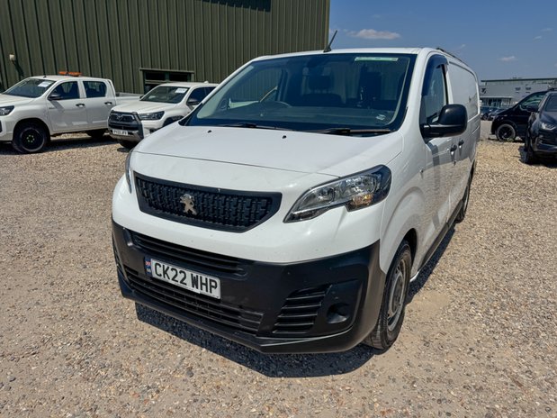 Peugeot Expert AUTO XLWB L3H1 Low Roof Professional Premium 3100 Air Con EURO 6 2