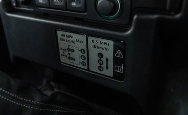 Land Rover Defender 90 XS 20