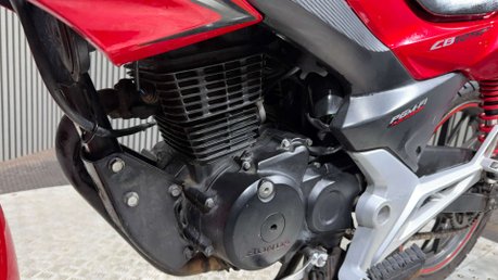 Honda CB GLR 125 2016 17K PROJECT BIKE SPARES OR REPAIR 125CC COMMUTER BIKE 13