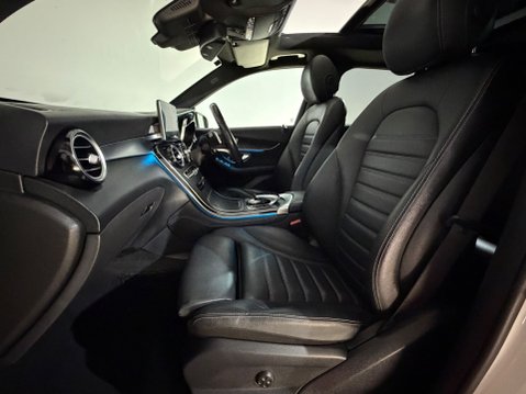 Mercedes-Benz GLC GLC 250 D 4MATIC AMG LINE PREMIUM PLUS 18