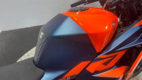 KTM RC 390 2024 1K VERY CLEAN A2 READY SPORTS BIKE 390CC 11