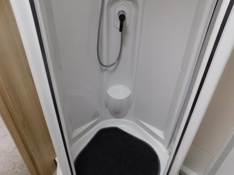 Elddis Majestic 175 2 BERTH MOTORHOME. PEUGEOT 2.0 BLUE HDI CHASSIS 29