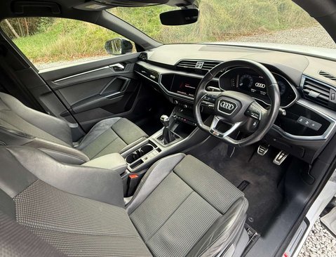 Audi Q3 1.5 TFSI CoD 35 Black Edition Sportback 5dr Petrol Manual Euro 6 (s/s) (150 11