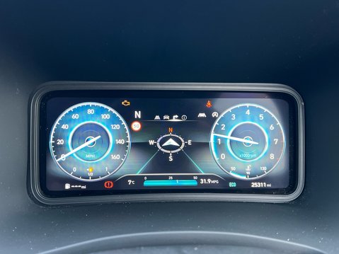 Hyundai KONA T-GDI PREMIUM MHEV 11