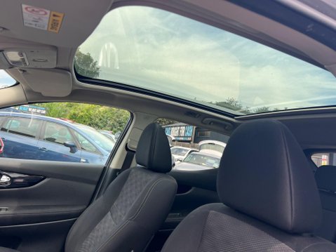 Nissan Qashqai 1.2 DIG-T N-Connecta XTRON 2WD Euro 6 (s/s) 5dr 25